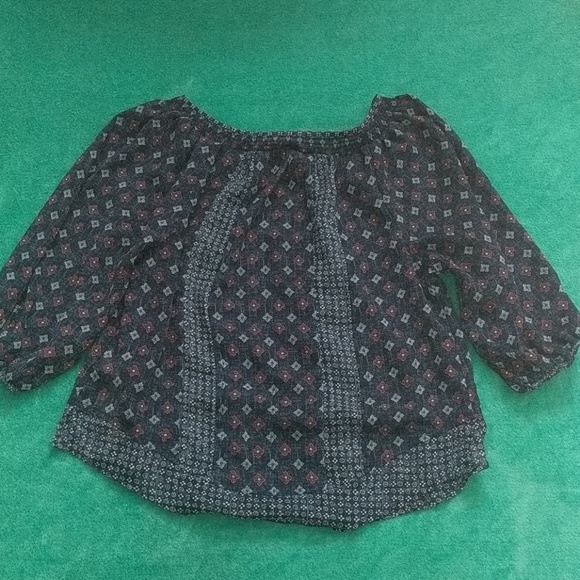 ⭐3/$10⭐A&F Peasant Top - Picture 5 of 5